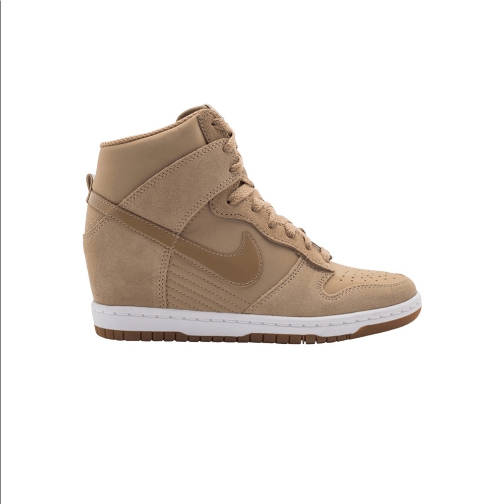 WOMENS DUNKS SKY HIGH ESSENTIAL ‘DESERT CAMO’